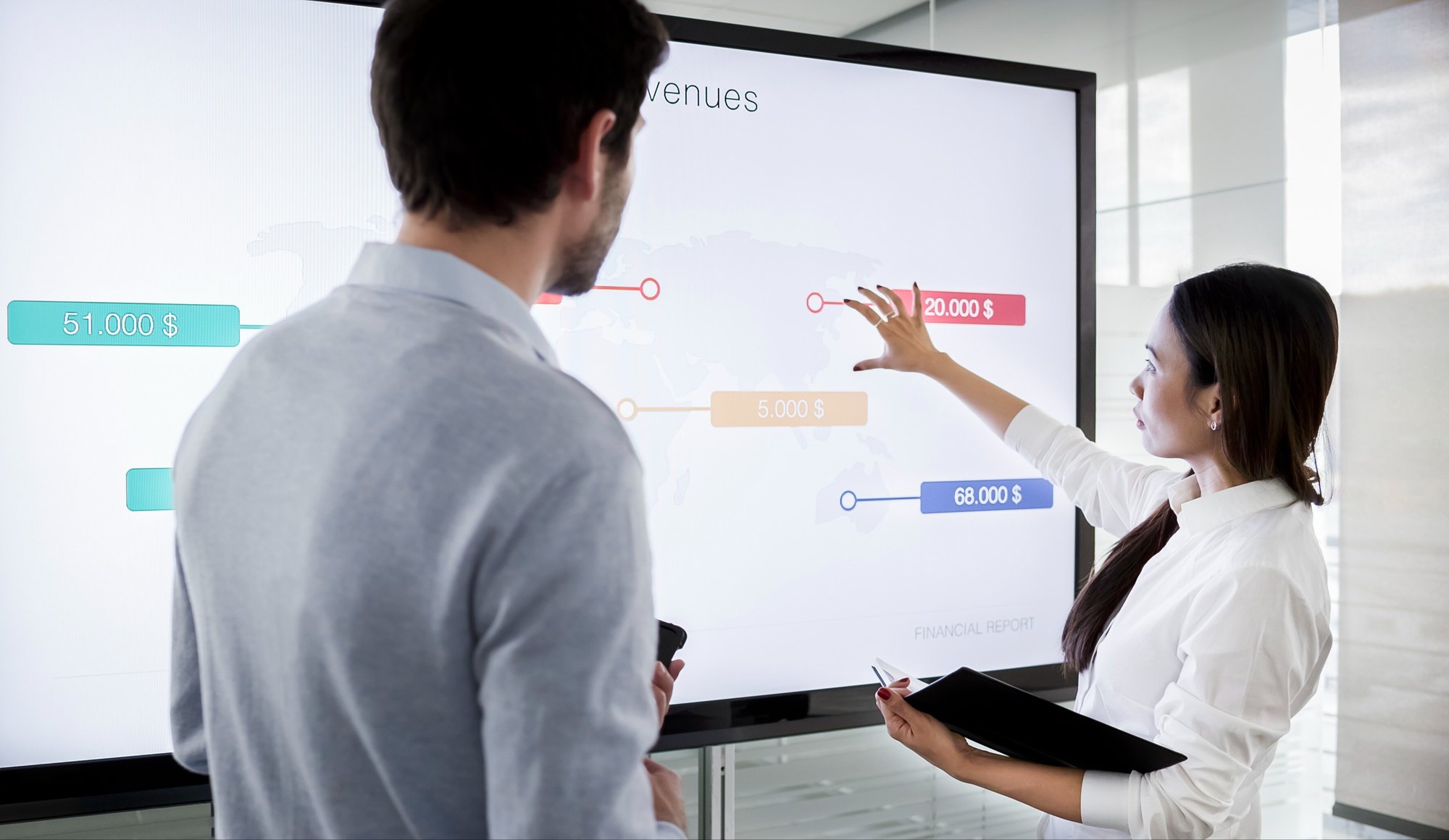 Interactive Whiteboard with People (1)